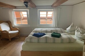 Room - Holiday apartment with 1 bedroom (Kleines Wiesental - Neuenweg)