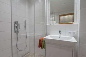 Bathroom - Holiday apartment with 1 bedroom (Oberstdorf)