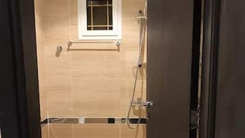 Towels, soap, shampoo, toilet paper