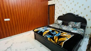 Luxury Room - Banke Bihari Residency (Vrindavan)