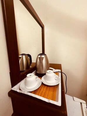 Cà phê và/hoặc dụng cụ pha