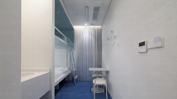 Unclassified image, 1 of 3, button - Near Blue (SEOUL)