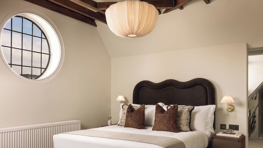 Native Fitzrovia By Numa