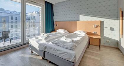 Modern Studio in the Center | Balcony and Private Parking