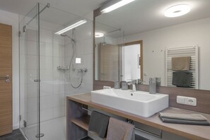 Bathroom - Summit view from the Gutermann country house (Oberstdorf)