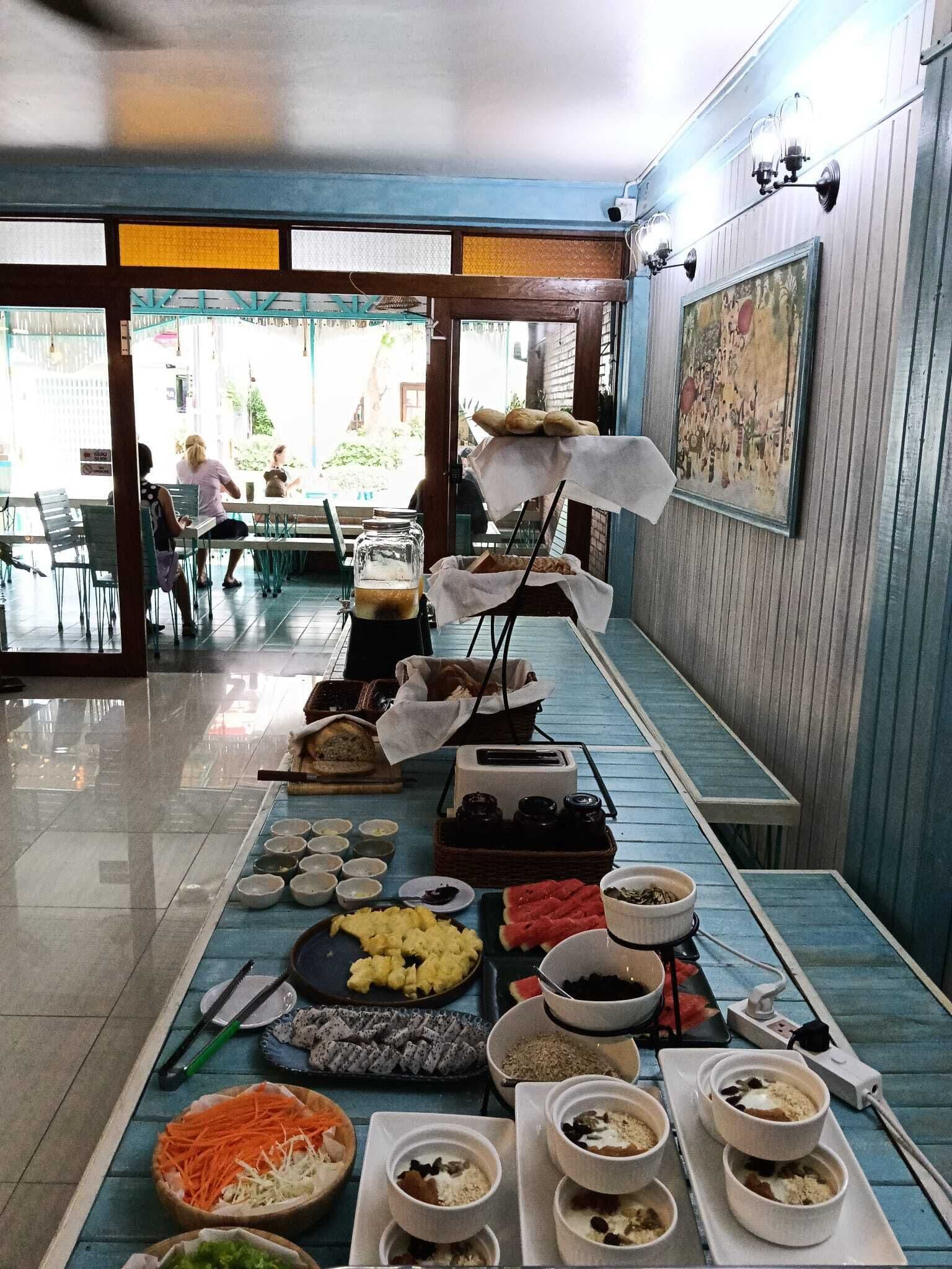 뷔페 아침 식사