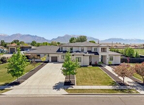 Exterior - Parkside Luxury Suite (Lehi)