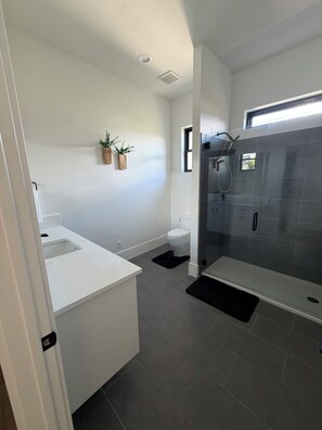 Bathroom - Parkside Luxury Suite (Lehi)