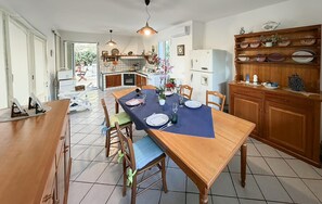 Kitchen - Awesome home in Marina di Ragusa (Marina di Ragusa)