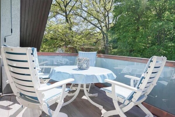 Outdoor dining - Holiday apartment with 2 bedrooms (Timmendorfer Strand)