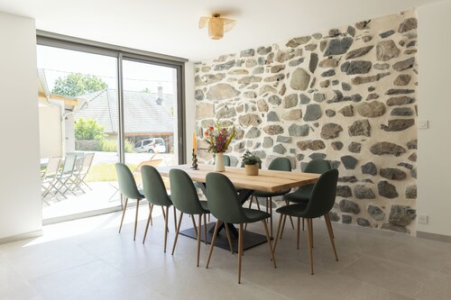 Serrioux House - 4 bedrooms - Sleeps 9–10 - Matheysine - 30 minutes from Grenoble