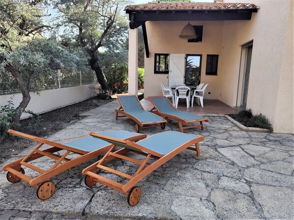 Unclassified image, 1 of 29, button - Vrbo Property (Le Barcarès)