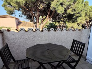 Unclassified image, 5 of 29, button - Vrbo Property (Le Barcarès)