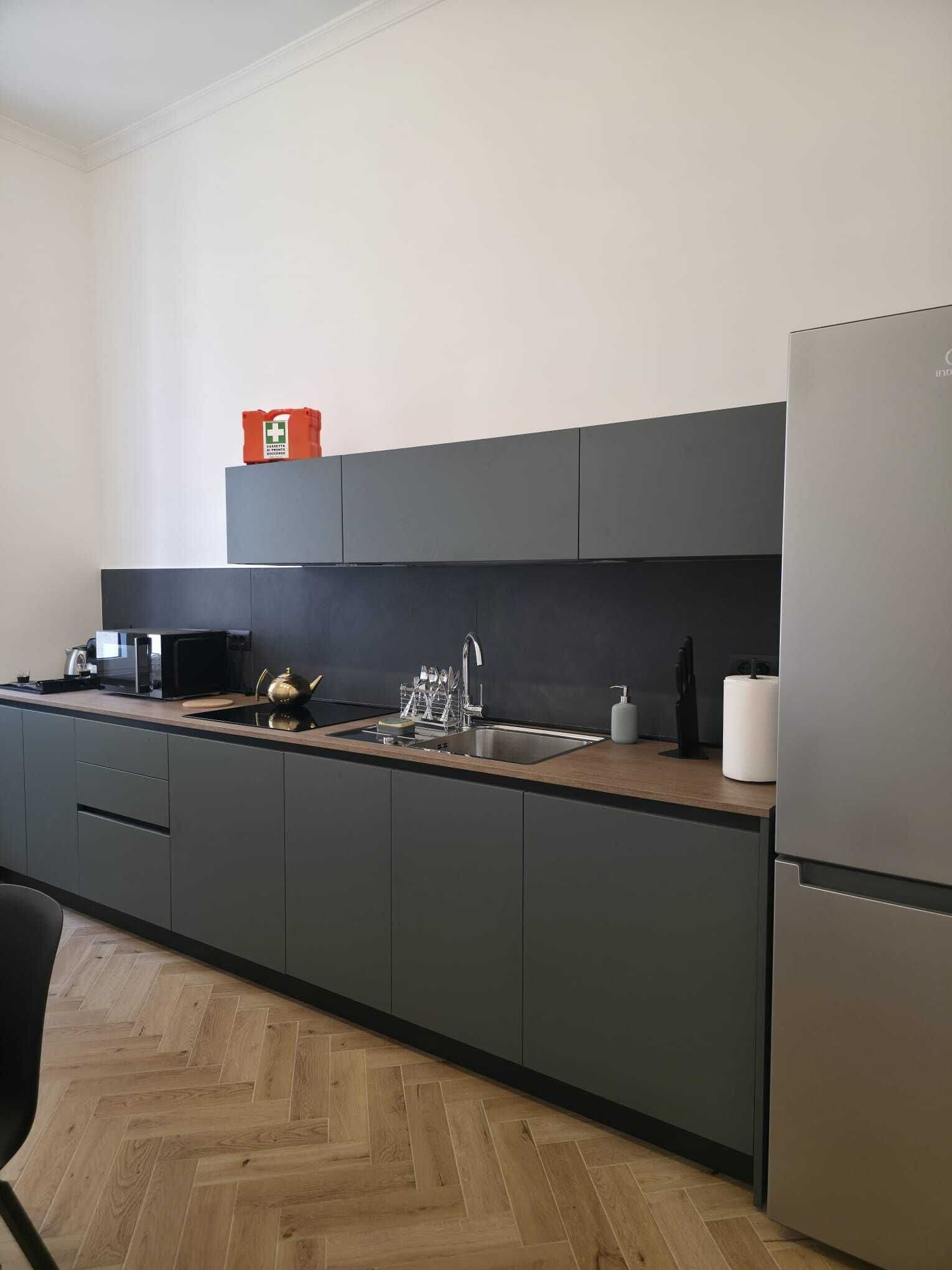 Máquina de café espresso y hervidor eléctrico