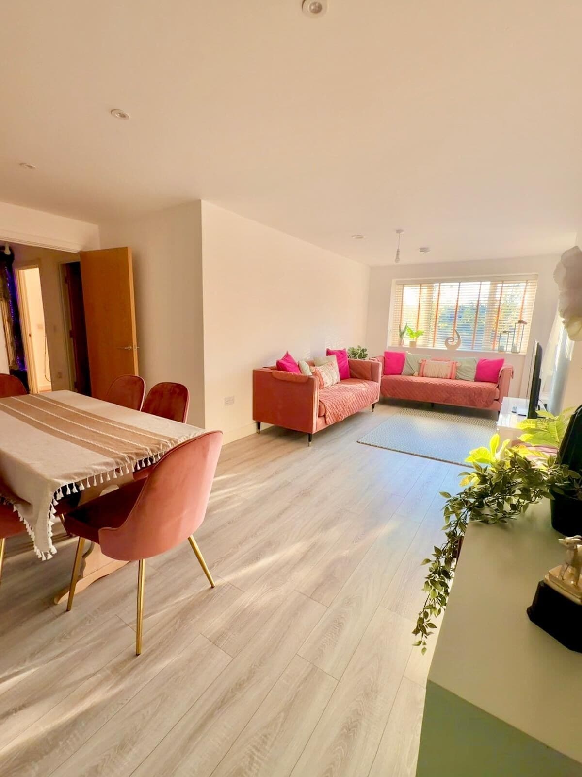 Hearth Residences - A Perfect Home For Your Stay - Coventry