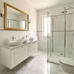 Bathroom - Alfama Pearl Apartment by Ag Suites com (Lisbon)