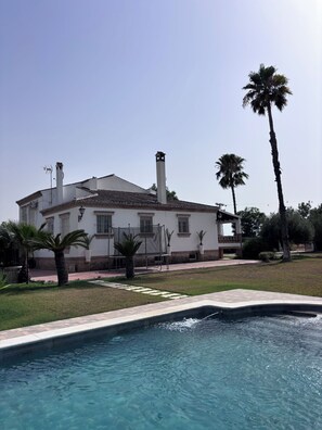 Pool - Vrbo Property (Pilas)
