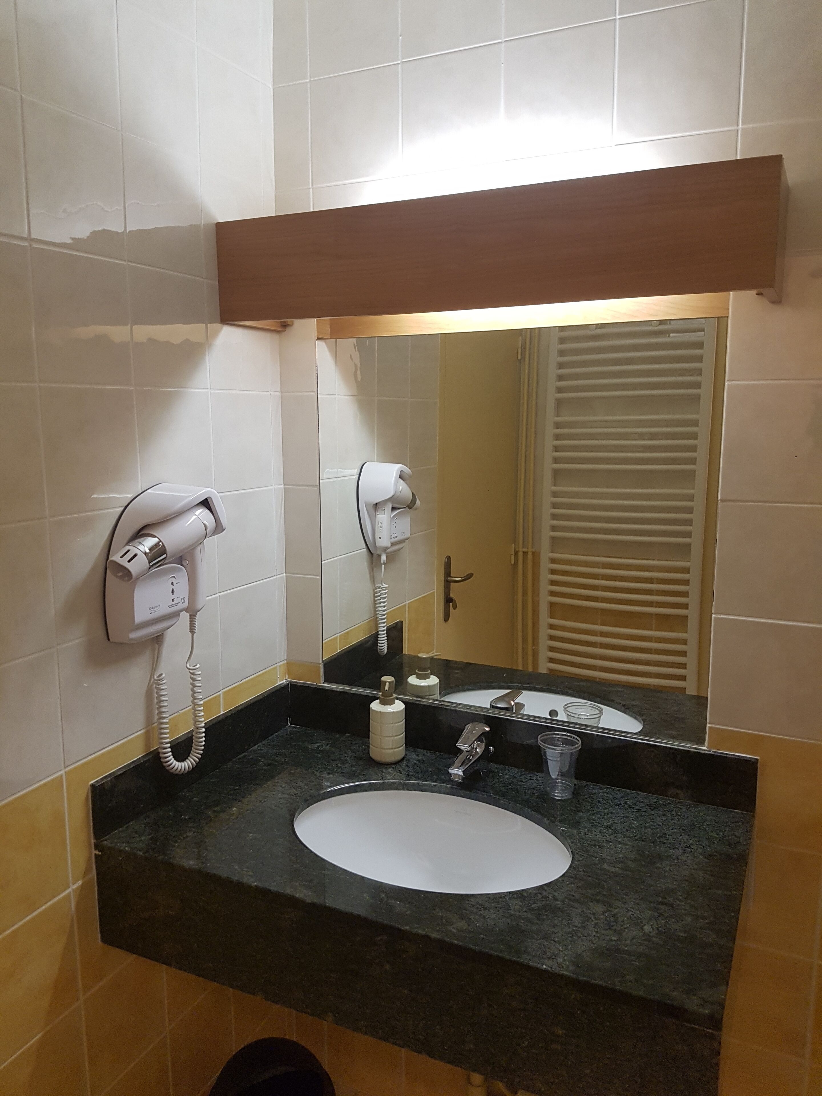 Comfort-Doppelzimmer | Badezimmer