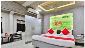 Desk - Hotel Daksh (Talala)