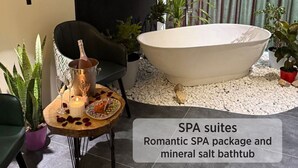 Deluxe suite, uitzicht op bergen | Badkamer