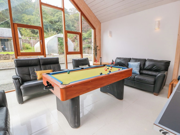 Altafearn, Pet Friendly, Character Holiday Cottage In Kames - Tighnabruaich