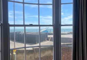 Unclassified image, 5 of 6, button - Apartment - Sleeps 2 - Parking (Ramsgate)