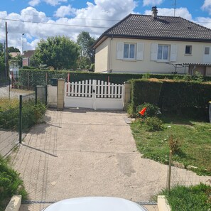 Property grounds - Vrbo Property (Dammarie-les-Lys)