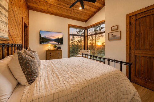 The Treehouse River + Secluded + High Luxe