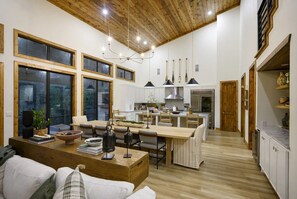 Dining - The Treehouse River + Secluded + High Luxe (Eagletown)