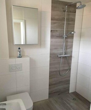 Bathroom - Holiday home with 3 bedrooms (Nienhagen)