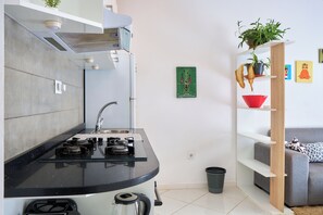 Private kitchen - Bright Apartment in Santa Maria (Sal)