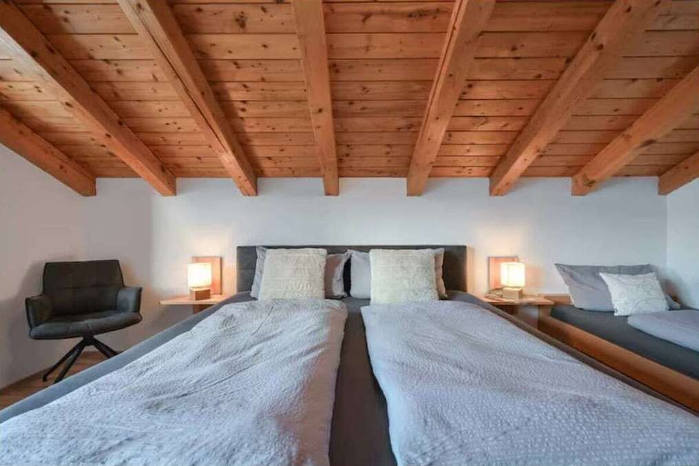 1 bedroom, iron/ironing board, WiFi (free), bed sheets