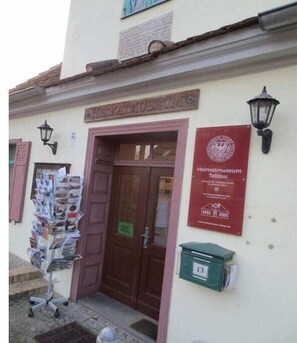 Exterior detail - Holiday apartment in Teltow with Wi-Fi (Teltow)