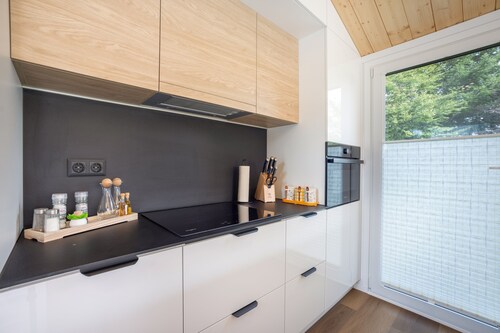 Tiny Home "Auszeit" with Mountain View, Wi-Fi, and Air Conditioning