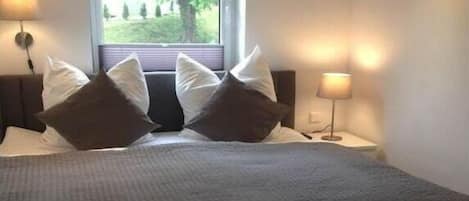 Iron/ironing board, WiFi (free), bed sheets