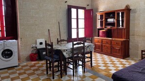 Unclassified image, 3 of 7, button - Room 1 Traditional house in gozo (Sannat)