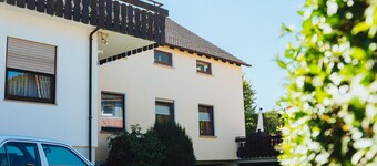 Appartement « Kurpark Loge » avec vue sur la montagne, balcon et Wi-Fi