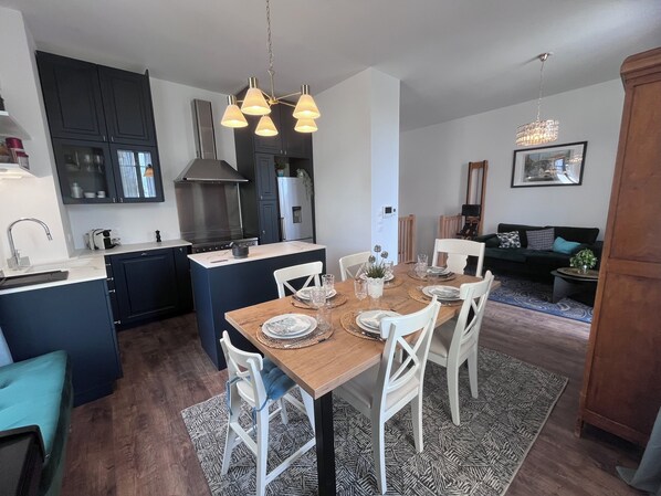 Dining - Vrbo Property (Évian-les-Bains)