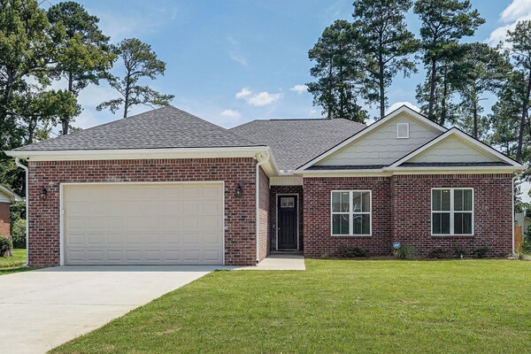Golf, Grill & Relax! Brand-new Augusta Retreat - A House, Augusta