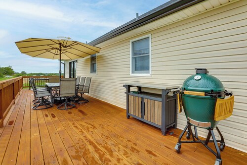Game Room & Countryside Views! Salvisa Family Gem