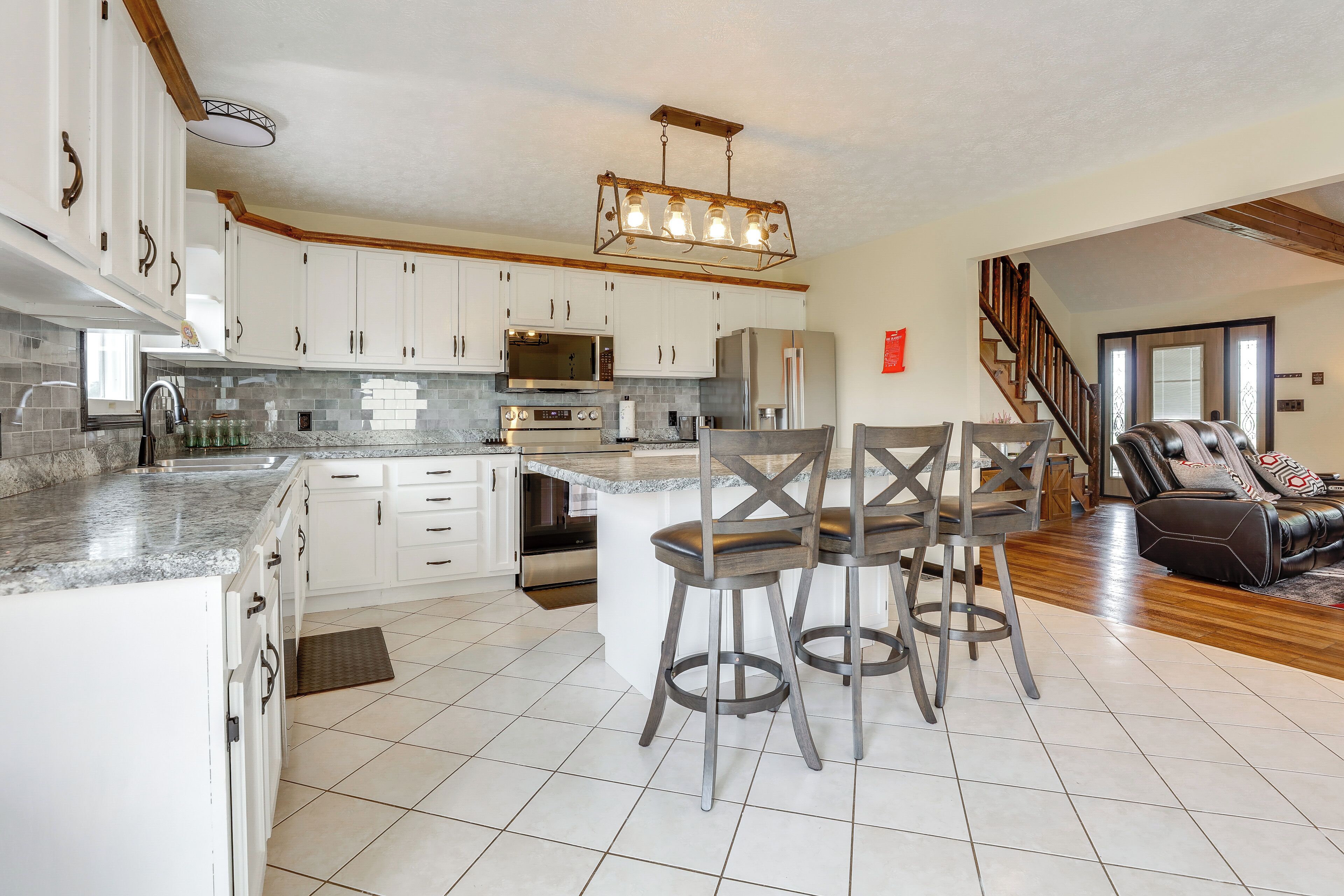 House (3 Bedrooms) | Interior