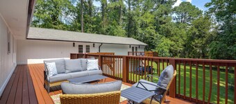 Office, Deck, Yard: Thomasville Gem on Golf Course