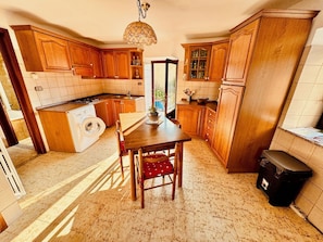 Private kitchen - Maison de campagne à Cuneo (Villa)