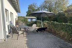 屋外ダイニングエリア