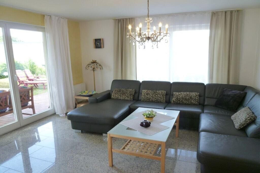 تلفزيون ذكي، مشغل دي في دي، كُتُب، ستيريو