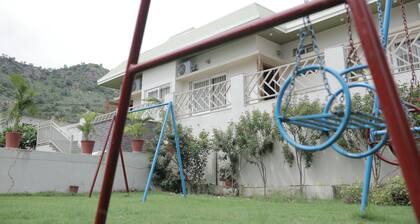 Olive Green Villa by Singh Home Stay