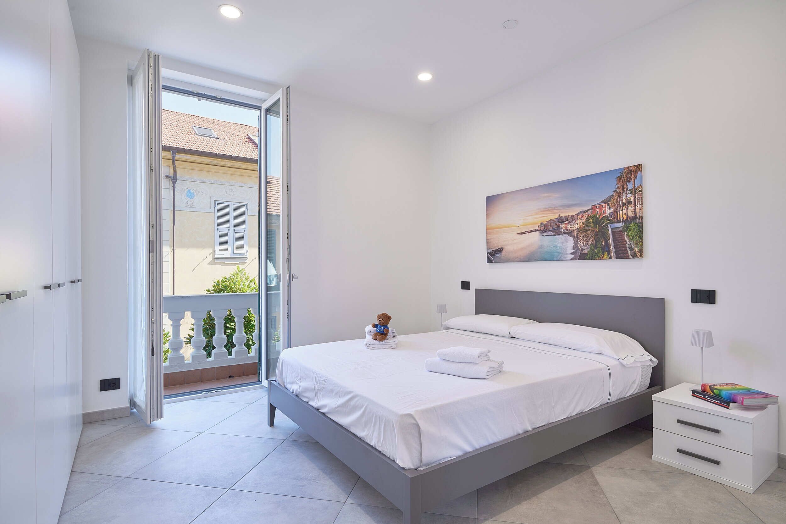 Apartment (1 Bedroom) | 1 bedroom, iron/ironing board, cribs (surcharge), bed sheets