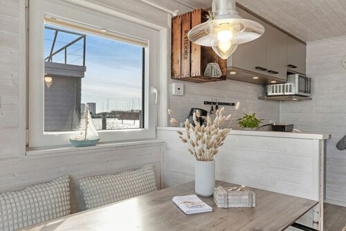 Houseboat in Fehmarn with swimming pool