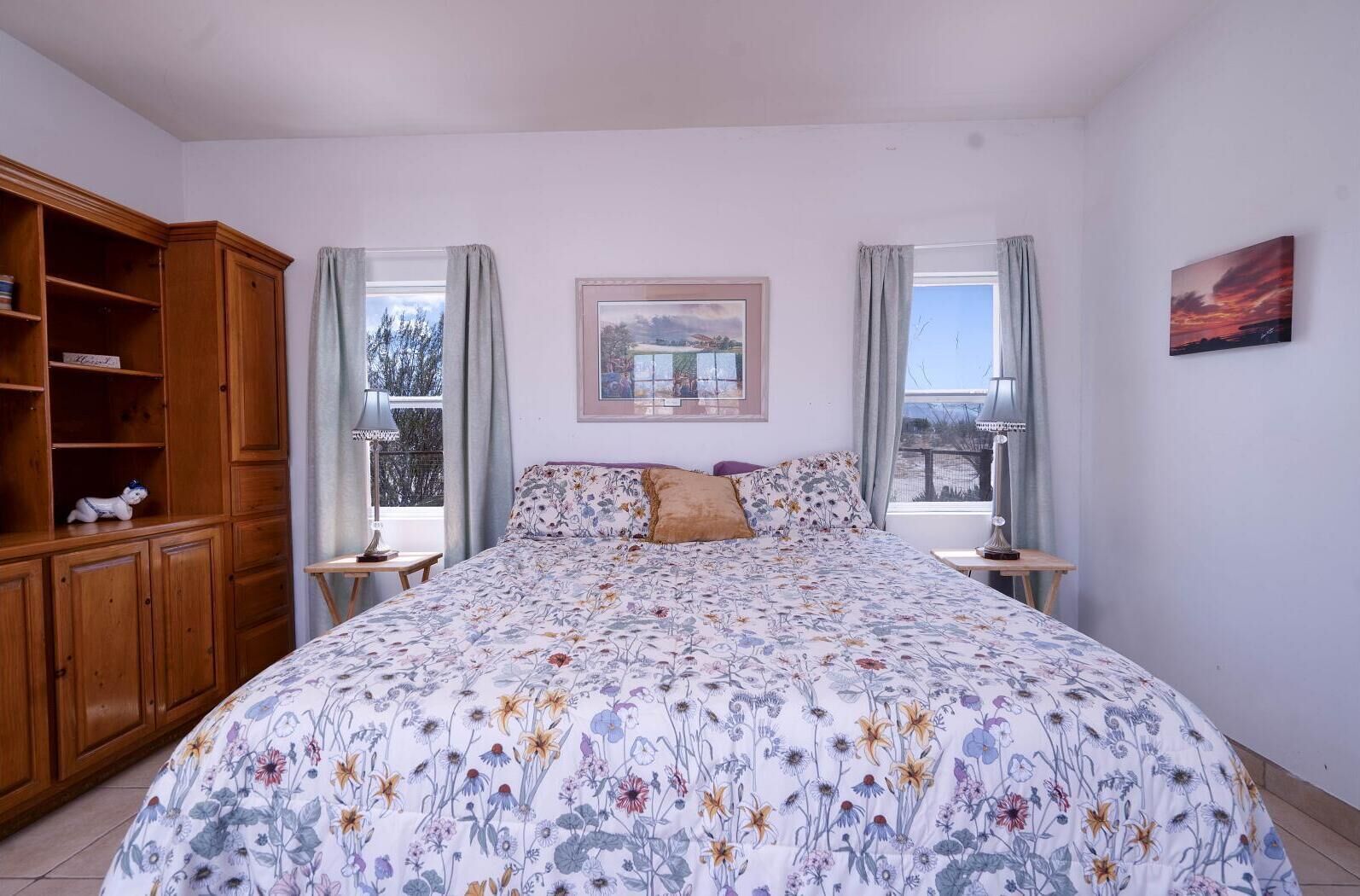 WiFi (free), bed sheets