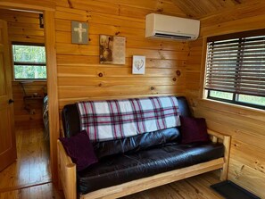 Living area - Lakehouse Resort Cana ADA Rancher 4 near Rend Lake (Benton)